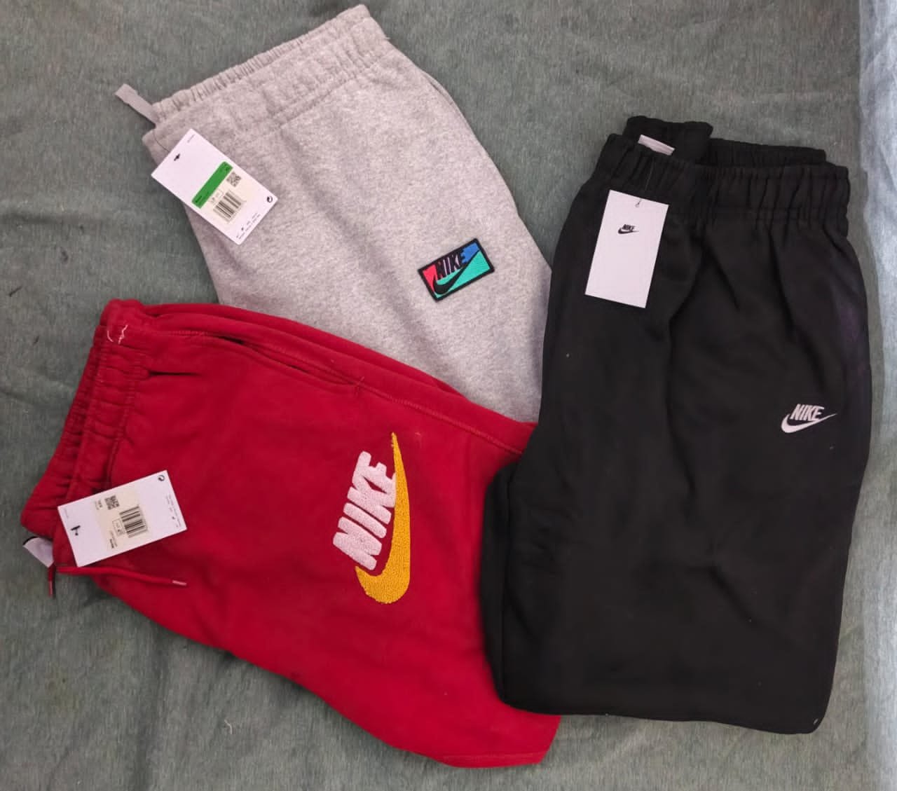 NIKE MEN SOFT FLEECE ELASTIC WAISTBAND PRINTED JOGGING PANTS — Colours available