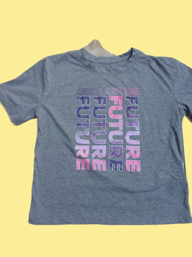 REEBOK GIRLS SOFT AND BREATHABLE JERSEY FEATURES ICONIC REEBOK T-SHIRTS
