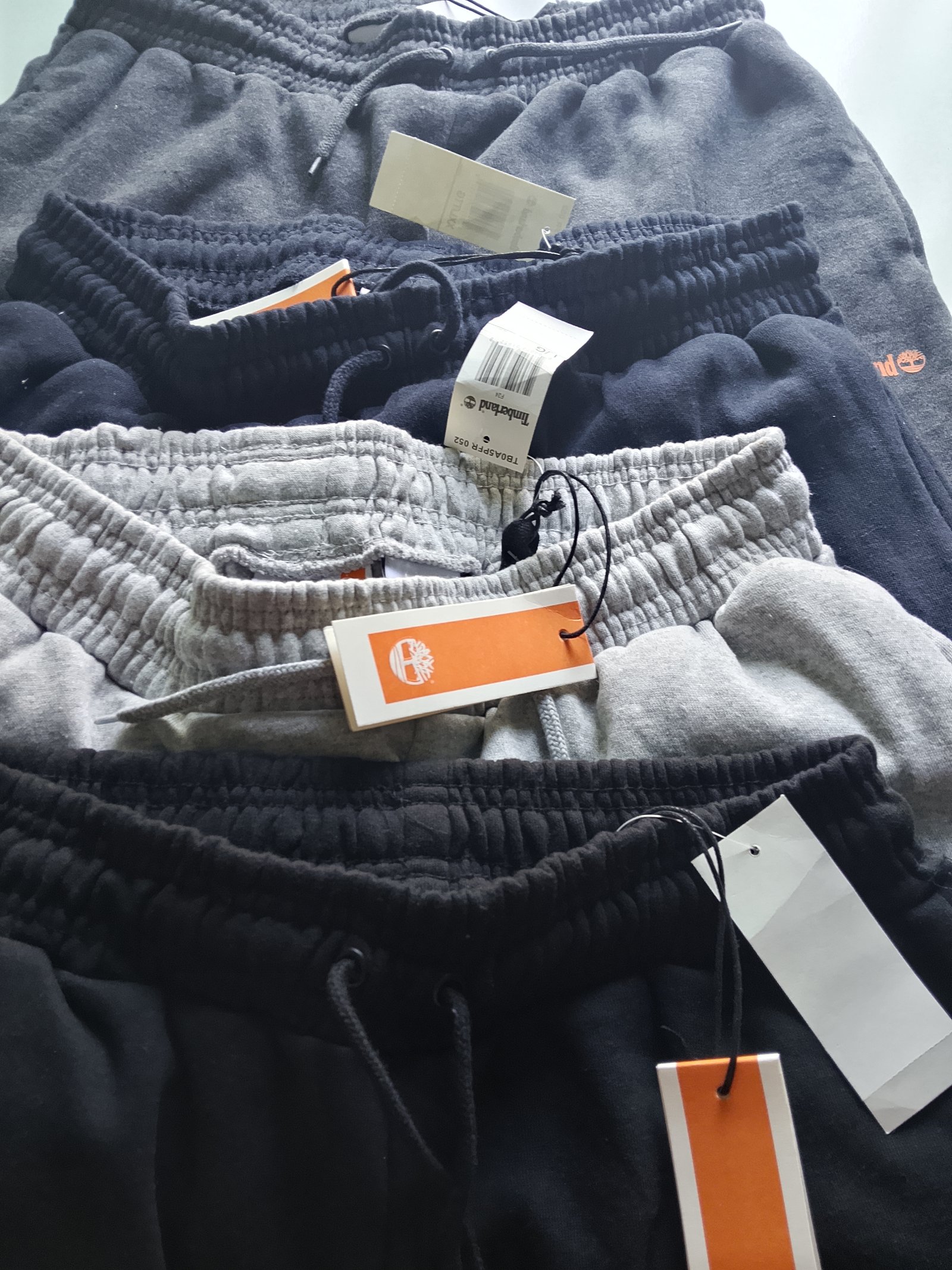 TIMBERLAND MEN SOFT FLEECE ELASTIC WAISTBAND SHORTS — Colours available