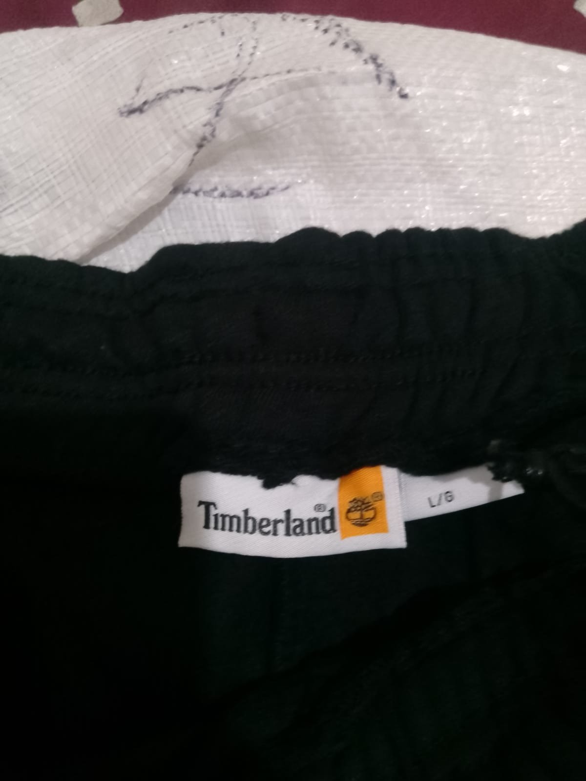 TIMBERLAND MEN SOFT FLEECE ELASTIC WAISTBAND WARMTH AND COMFORT PRINTED JOGGING PANTS — Brand label