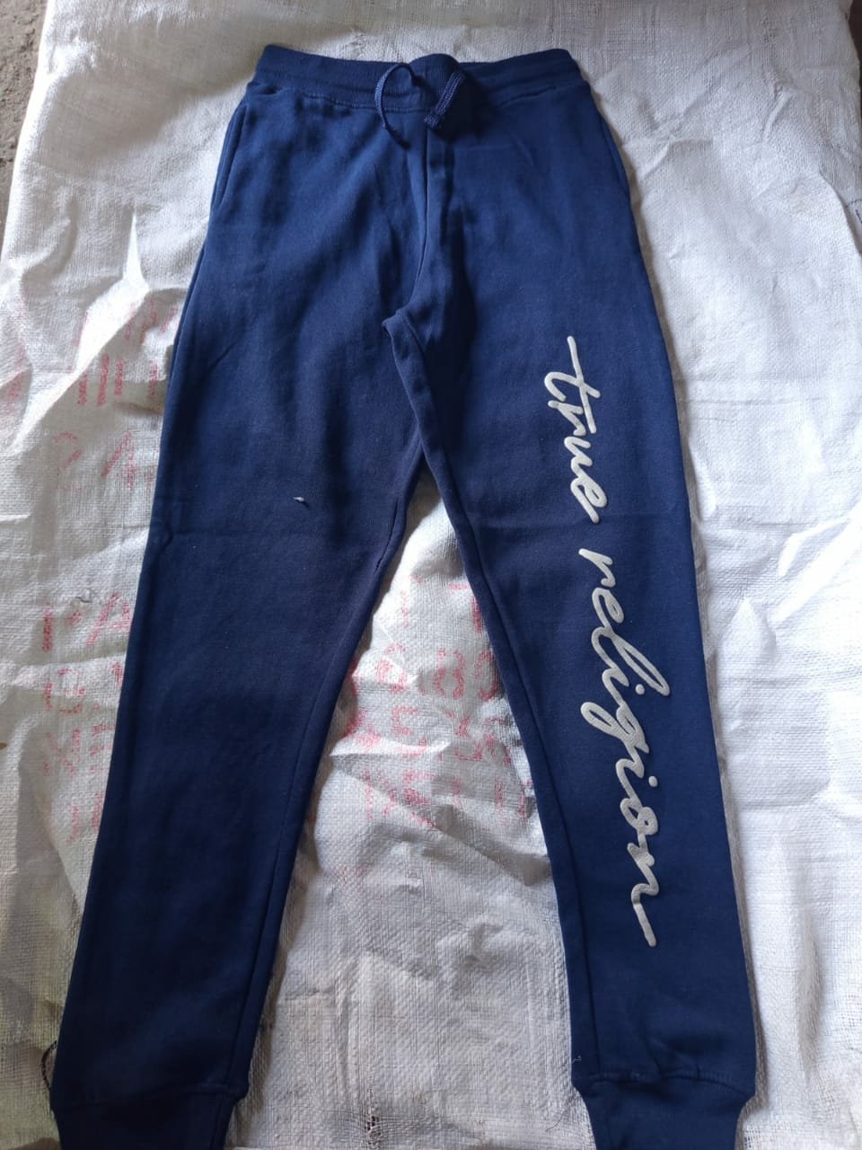 TRUE RELIGION KIDS BOYS SOFT FLEECE ELASTIC WAISTBAND PRINTED JOGGING PANTS