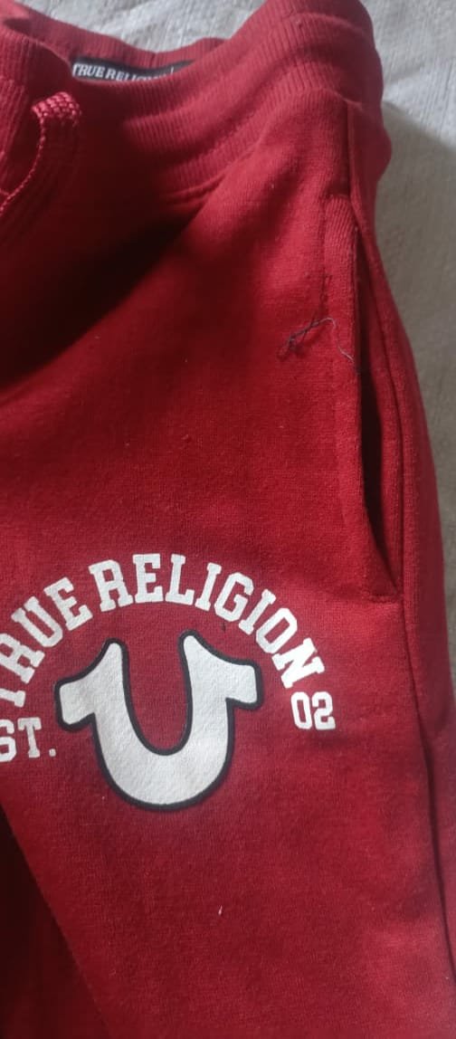 TRUE RELIGION KIDS BOYS SOFT FLEECE ELASTIC WAISTBAND PRINTED JOGGING PANTS — Print detail