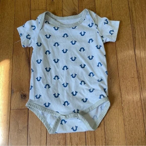 TRUE RELIGIONS KIDS BOYS SOFT JERSEY PRINTED ROMPERS