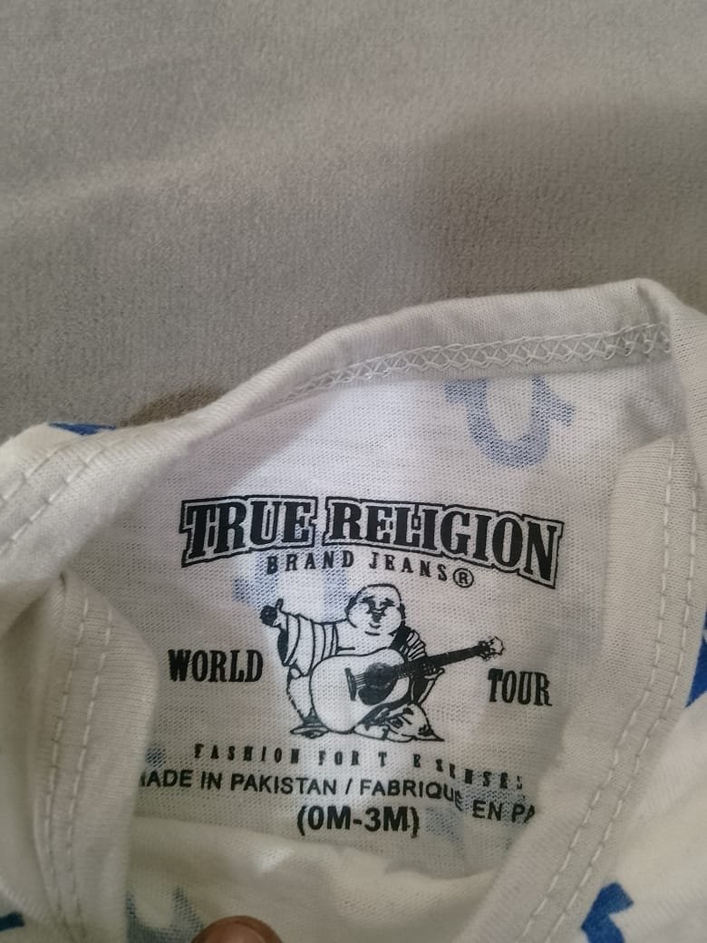 TRUE RELIGIONS KIDS BOYS SOFT JERSEY PRINTED ROMPERS — Brand label